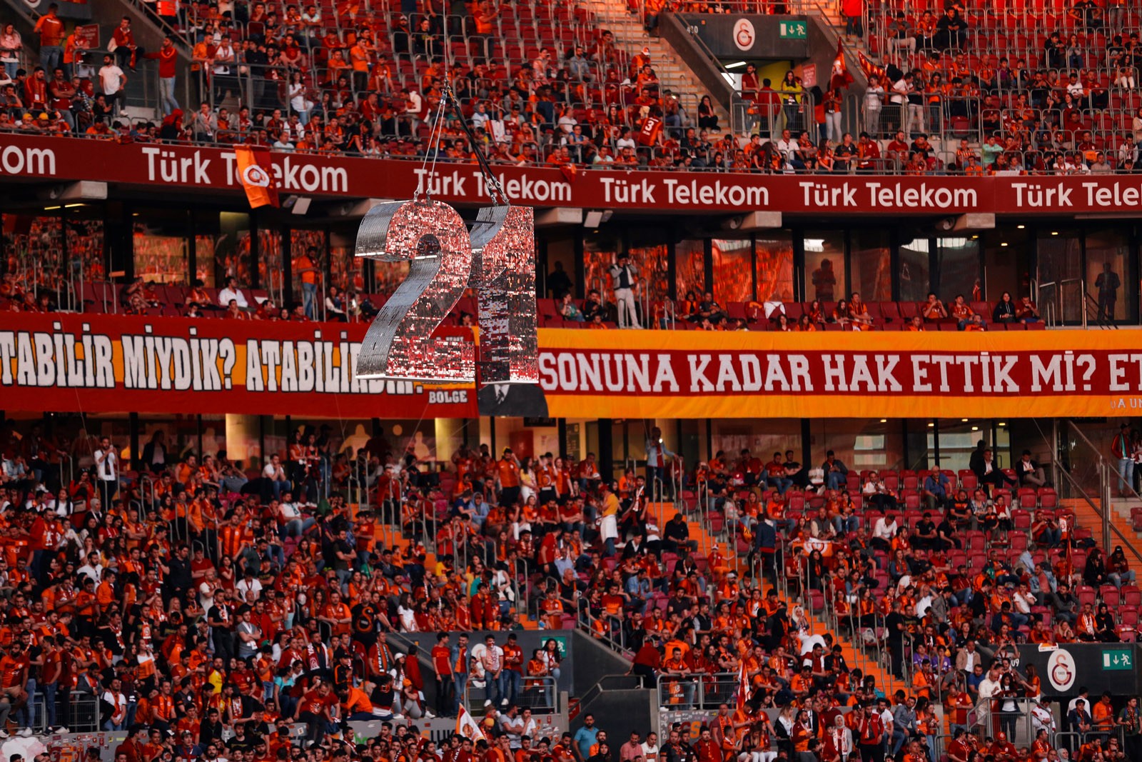 Galatasaray Tür-Banner Fahne Party-Deko Artikel Türspanner